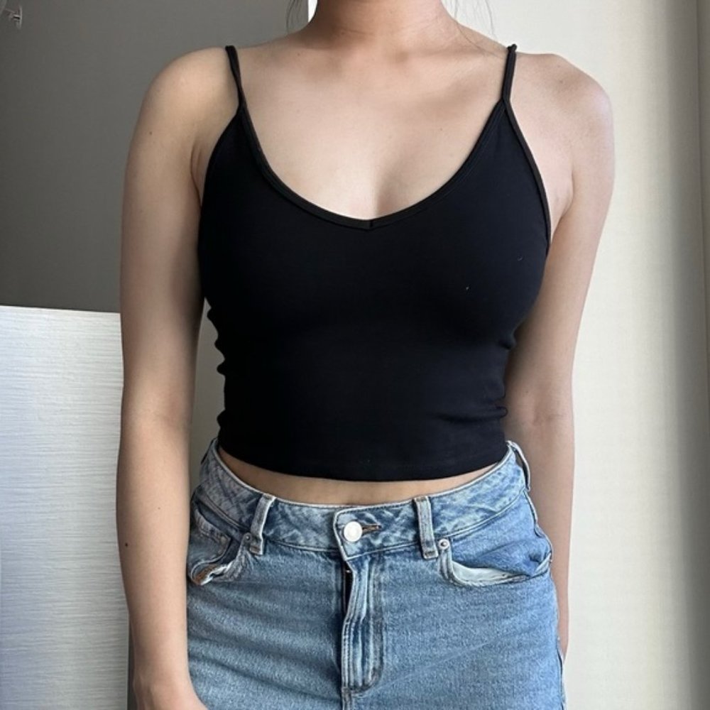 Talula Black Vneck Crop Tank Top